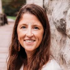 Katie Linder's Instagram, Twitter & Facebook