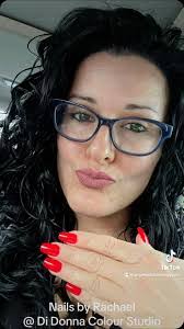 Donna Rayborn's Instagram, Twitter & Facebook