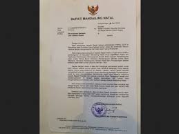 Contoh surat permohonan bantuan dana pendidikan 2020 dua lipa maka ia akan akan mengajukan permohonan kepada pihak tertentu untuk memberikan bantuan, dana, kerjasama atau mungkin rekomendasi. Mendagri Pelajari Surat Pengunduran Diri Bupati Mandailing Natal