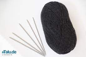 Stulpen können entweder mithilfe eines nadelspiels oder einer rundstricknadel oder mit ganz normalen stricknadeln gestrickt werden. Beinstulpen Stricken Kostenlose Anleitung Fur Das Patentmuster Talu De