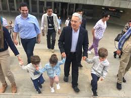 Maybe you would like to learn more about one of these? He Querido Inculcarle A Mis Nietos Alvaro Uribe Velez Facebook