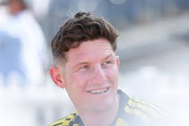 Cameron Bancroft and James Bracey take to the crease as we look to chase  down 290. Watch live ⬇️  https://www.gloscricket.co.uk/match-centre/match-centre-detail/225497/