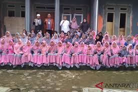 We did not find results for: Ponpes Al Haq Gratiskan Seluruh Biaya Pendidikan Untuk Santrinya Antara News