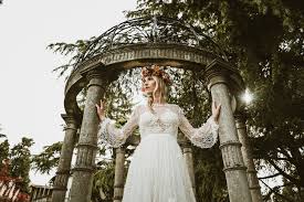 Explore a new variety of wedding dresses at joybetty.co.uk.the wisdom and skill of expert seamstresses transform fine fabrics into haute couture designs. Top 10 Sustainable Wedding Dresses In The Uk