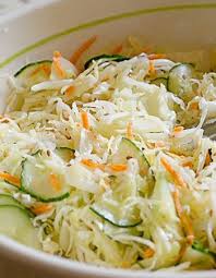 Des Recettes Vegetariennes Appetissantes Vegan Je Cuisine Mon Potager Recette Asiatique Salade De Chou Blanc Salade De Chou