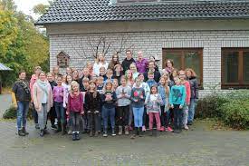 Wer auf den parkplatz vor den häusern mit der blauen. Probenwochenende Vom Konzert Und Vorchor Vom 01 03 November 2019 In Saerbeck Kinder Und Jugendchor