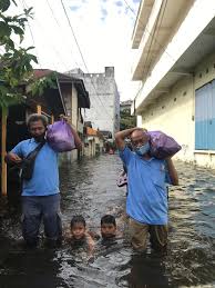 Kami berharap agar air cepat surut, sehingga masyarakat kalimantan selatan, khususnya. Partai Gelora Bangun Dapur Umum Dan Bantu Korban Banjir Kalimantan Selatan Beritalima Com
