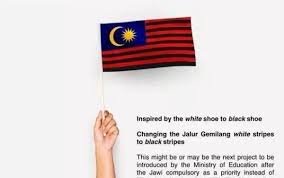 Bahagian yang berwarna biru tua di sebelah kiri. Jalur Gemilang Berwarna Hitam Undang Kemarahan Netizen