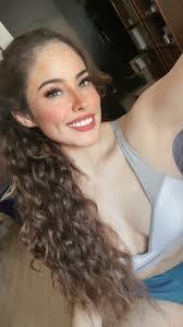 Mitzy Reyes's Instagram, Twitter & Facebook