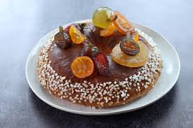Recette Brioche Des Rois Aux Fruits Confits Et Eau De Fleur D Oranger En Video Recette Recette Brioche Des Rois Brioche Des Rois Recette Galette Des Rois