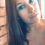 Jennifer Gluth's Instagram, Twitter & Facebook