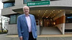 Bekijk wat chris oomen (chriso2108) heeft ontdekt op pinterest, 's werelds grootste verzameling ideeën. Oomen Overweegt Overname Bronovo Maassluis24