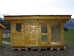 Tierschutzkonformer Huhnerstall Geflugelzucht Jud Kaltbrunn Huhnerhaus Kaufen Geflugelstall Huhnerstall Kaufen