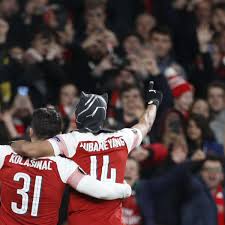 Maybe you would like to learn more about one of these? Aubameyang Sturmer Feiert Euro League Tore Mit Black Panther Maske Bvb