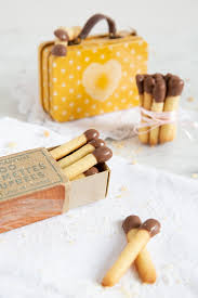 Hat man sich für ein land und sogar eine marke entschieden, gilt es noch das richtige format zu finden. Streichholz Kekse Lisbeths