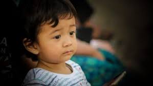 But as soon as i lay her down on her changing mat after the bath she starts screaming all the way through drying her, putting talc on her and while putting her baby grown on, right up until i pick her up. Baby Cries After Bath 5 Tips To Help Calm Your Baby When They Cry After Bath Kiddiesquare