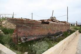 Unfortunately the movie soaked up so much money and took such a battering at the box office that grade's production company never recovered. What Happened With Titanic From 1980 Raise The Titanic Titanic Titanic Ship