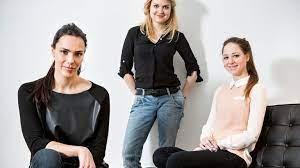 Complete esther sedlaczek 2017 biography. Drei Die Mehr Sind Als Nur Die Tochter Von B Z Berlin