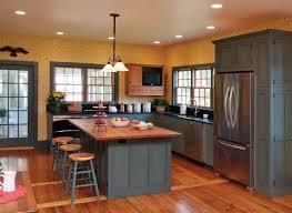 Shop our kitchen cabinets department to customize your hampton wall kitchen cabinets in natural hickory today at the home depot. Kitchen Paint Colors With Natural Hickory Cabinets Modern Design From Painting The Kitchen Recommended Colors Pictures
