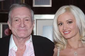 Holly Madison Just Revealed the Disturbing Reason Why Hugh Hefner Didn't  Allow Playmates To Wear Red Lipstick
