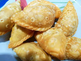 Hai korang semua apa khabar cik ash harap semuanya sihat walafiat ya. Resepi Karipap Telur Sedap