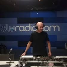 No escucha la señal si esta emisora es compatible con tu dispositivo y aún así no escuchas la señal, haz click en el botón reportar. Euro Techno Music Electro Blu On Blu Radio Colombia 19 May 2017 By Fabio Macchello