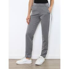 We did not find results for: Collection Tendance 20 Inspiration Look Pantalon Gris Clair Femme 2020 Fitostic Com Sport Mode Beaute Lifestyle Magazine