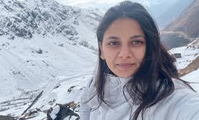 Cornelius Hale's Instagram, Twitter & Facebook