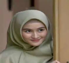 Berperan sebagai zahra di sinetron ramadan ppt jilid 13, ini potret betari ayu di lokasi syuting bersama dengan jarwo. Tampil Berjilbab Di Sinetron Yang Tayang Di Bulan Ramadan Wanita Wanita Cantik Ini Jadi Perhatian Penonton Info Artis Musik Dan Televisi