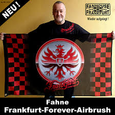 Der livestream auf magenta tv hat zum anstoß offenbar massive probleme! Fahne Frankfurt Forever Airbrush Version 1 Mit 2 Osen Fanhouse Frankfurt