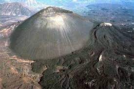 El volcan bölgesinde 1 işletmeden 1 tanesi müsait durumda. Volcan Paricutin Es El Volcan Mas Joven Del Mundo Esta Ubicado Dentro De Estado De Michoacan Mexico 7 Natural Wonders Natural Wonders Paricutin Volcano