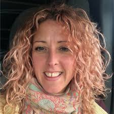 I haven't posted in an age, but a friend sent me this photo to remind me  that 5 years ago, I celebrated 10 years at Moneypenny with this lovely  presentation.