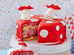 Fondant Torten Traumhafte Rezepte In Susser Hulle Kuchen Mit Fondant Fondant Rezept Und Torten Rezepte