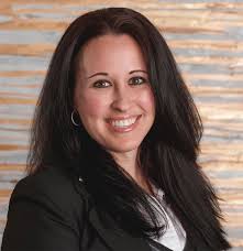 Kelly Mcknight's Instagram, Twitter & Facebook