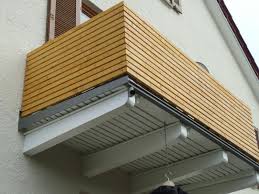 Tolle Ideen Und Passende Materialien Zur Balkonverkleidung Mit Bildern Balkonverkleidung Balkonverkleidung Holz Balkon Holz
