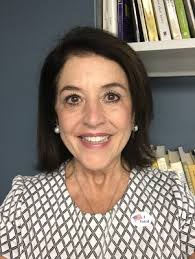 Cindy Starling's Instagram, Twitter & Facebook