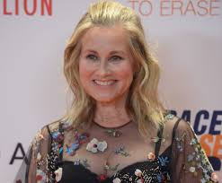 Brady Bunch' alum Maureen McCormick to star in new discovery+ series