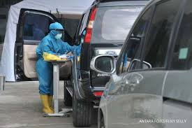 Banyak Rumahsakit Sediakan Swab Test Drive Thru Simak Daftar Dan Biayanya