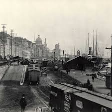 Le Port En Pleine Action Vers 1880 Quelques Uns Des Immeuble Sur La Rue Des Commissaires Sont Toujours Present Nous Parlons Justement Landmarks Louvre World
