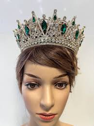 ENVÍO RÁPIDO! Corona dorada con jade, hermosa tiara dorada, tiara dorada  con un brillo deslumbrante, tiara verde, tiara de jade, corona verde.