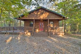 Luxurious mountain vista cabins are conveniently located near the kiamichi mountains and beavers bend state park and offer a great getaway experience. Starstruck Cabin W Spa 4 Mi To Broken Bow Lake Cabins For Rent In Broken Bow Oklahoma United States