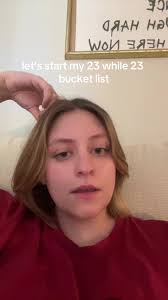 Tess Gray (@tessygrayy)