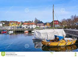 You can walk to all of these places. Larvik Hafen Im Fruhjahr Norwegen Redaktionelles Foto Bild Von Haus Abend 80761556