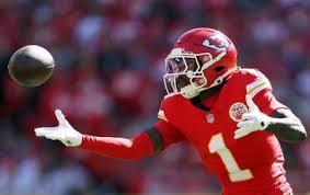 Why Andy Reid's vision for new Chiefs QB Justin Fields is 'more than a  gadget guy' - The Athletic