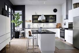 Aménagement de cuisine avec coin repas intégré bar , îlot central, cuisine moderne ouverte ou fermée: Cuisine Avec Ilot Central Des Modeles De Cuisines Avec Ilot Tendance Cote Maison
