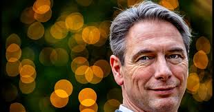 De leden van vakbond fnv hebben tuur elzinga gekozen als hun nieuwe voorzitter. 0oj Kh5ppckvm