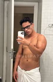 Tiktoker Famoso Chulipa Pelado Mostrando O Pênis Grande - Volumes Famosos  Nus