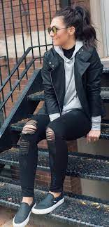 Perfect Time To Be A Cozy Winter Chic Cold Day Outfits Layering Outfits Concert Outfit Fall