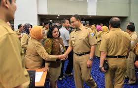 Gaji penjaga tahanan ijazah sma gaji sipir pns kemenkumham. Gaji Pegawai Tidak Tetap Dki Naik 20 Persen Mulai Oktober Metro Koran Tempo Co