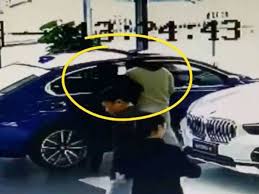 Menurut beliau, siasatan mendapati kereta mewah itu didaftarkan atas nama dua warga china dipercayai ejen pekerja asing china yang beroperasi di. Anak Sengaja Gores Kereta Paksa Bapa Beli Kereta Idamannya